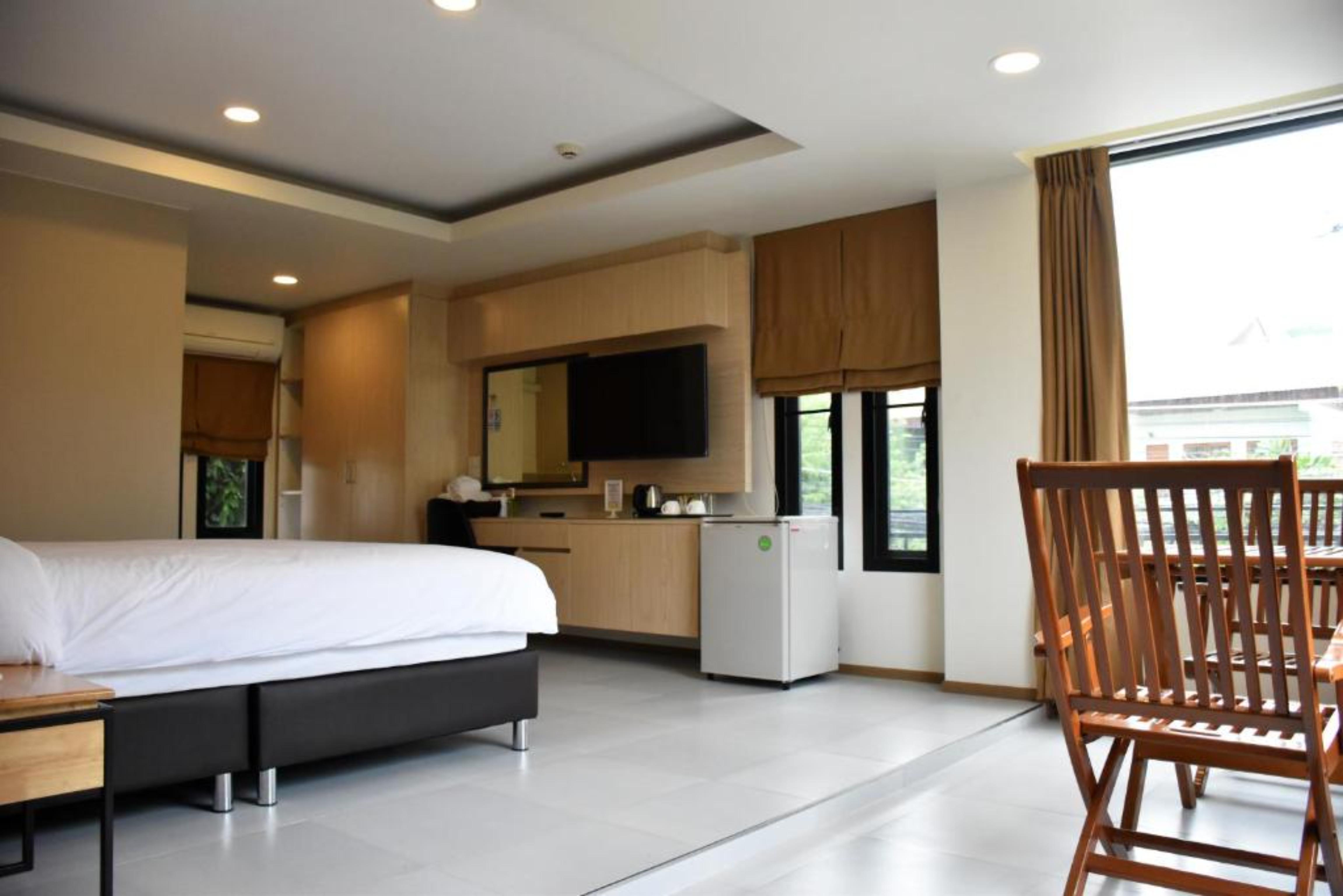 Tuck Me In Hotel 3*